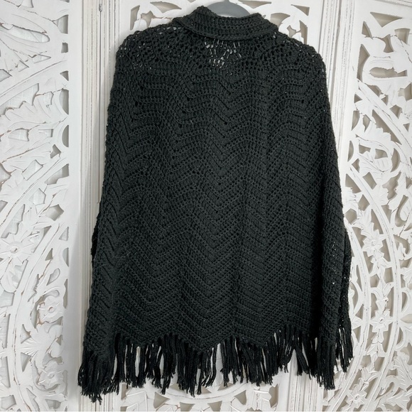 Vintage Hand-knit Black Open Stitch Poncho - Picture 2 of 4